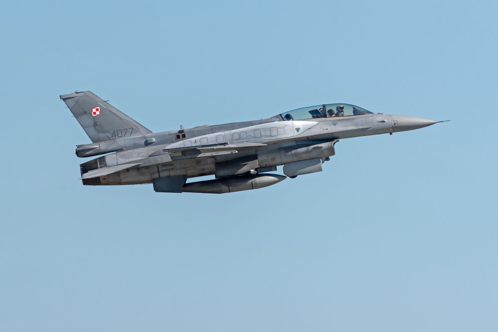 F 16, Foto: Shutterstock