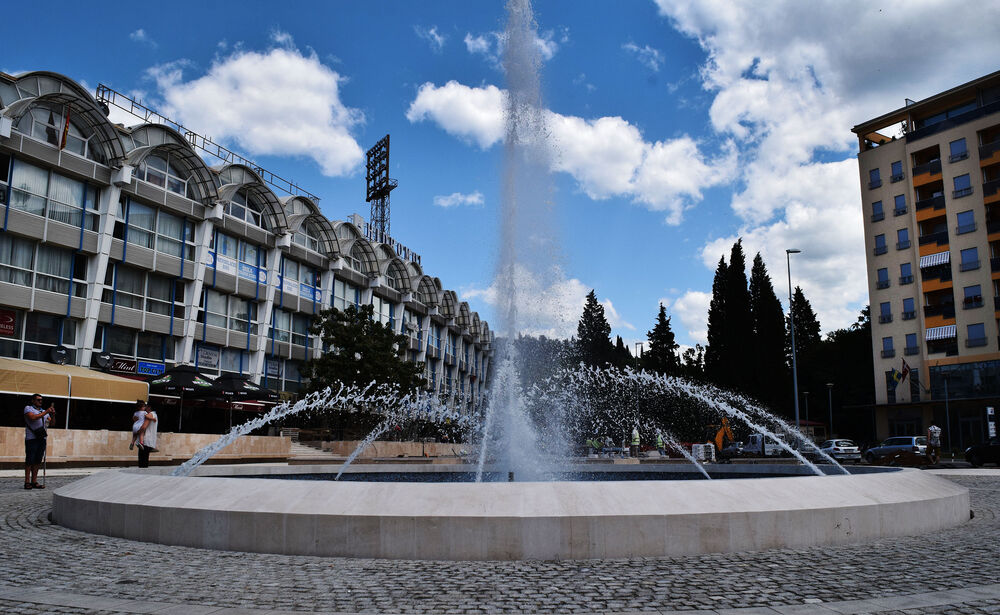 Trg Argentina, fontana