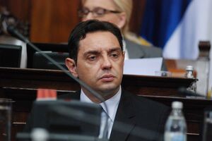 Vulin: Ko ne glasa Anu Brnabić ne treba da bude u vladajućoj...