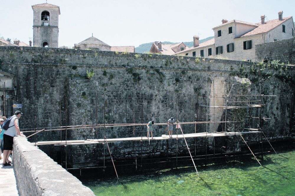 Kotor Bedem (novina)