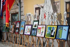Na Cetinju otvorena izložba "Slovačke karikature“