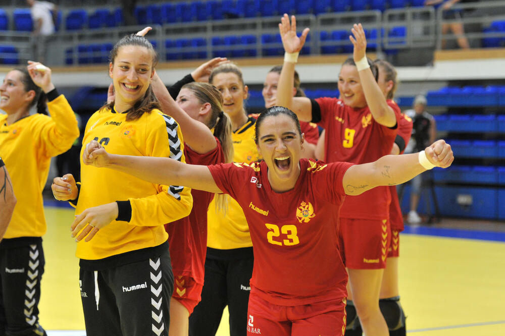 Rukometašice Crne Gore, Foto: Savo Prelević