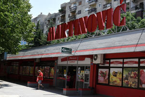 Pogledajte pljačku marketa "Martinović": Ukrali sef sa više od...