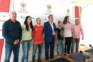 Stipendije COK-a najboljim atletičarkama i karatistima