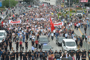Turska opoziciona partija počela protestni marš od Ankare do...