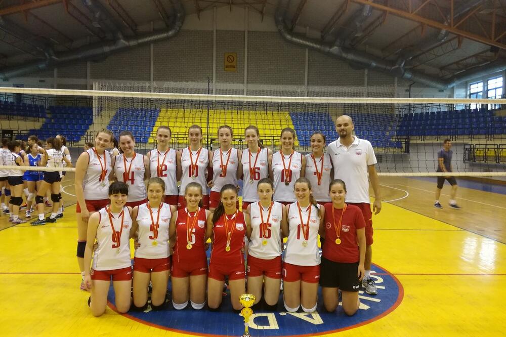 Kadetkinje Galeba, Foto: OSCG