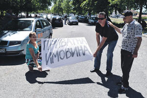 Đurišići i dalje blokiraju Jerevansku, sin u pritvoru