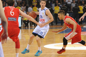 Budućnost nakon dvije godine vraća Nikolu Ivanovića