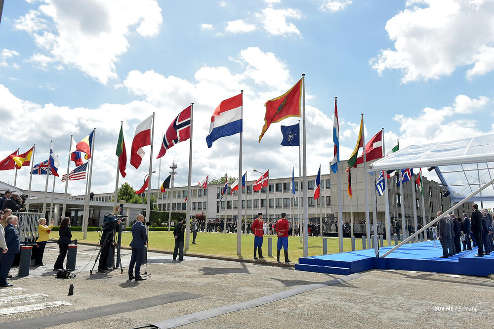 Zastava Crne Gore, NATO, Foto: Vlada Crne Gore