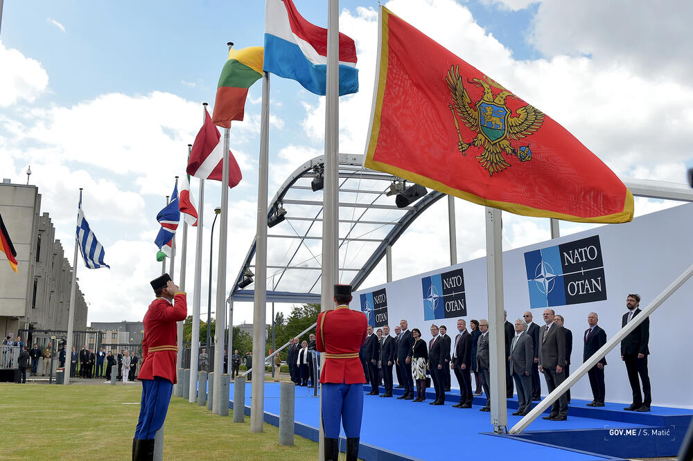Zastava Crne Gore, NATO, Foto: Vlada Crne Gore
