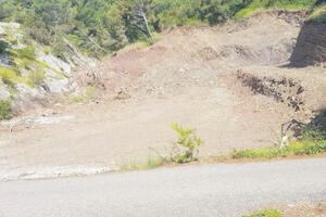 Zgrade solidarnosti u Petrovcu: Od kamena-temeljca još nijesu makli