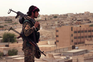 Nastavljaju se borbe arapsko-kurdske koalicije i Islamske države...