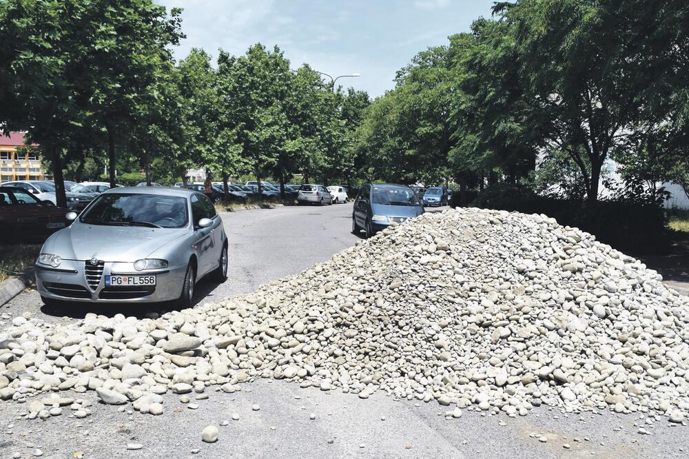 Šljunak, Jerevanska ulica, Foto: Luka Zeković