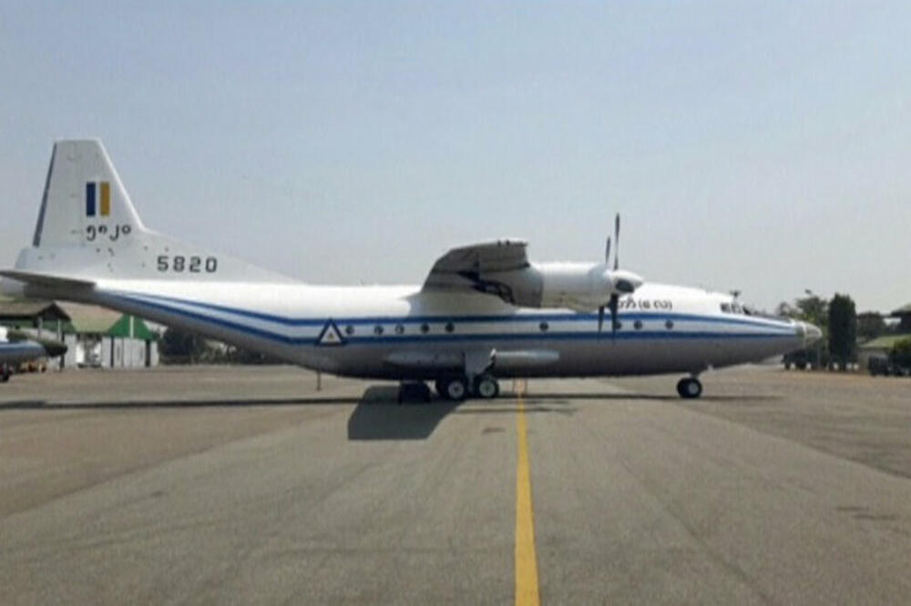 Avion Y-8, Majnmar, Foto: Reuters