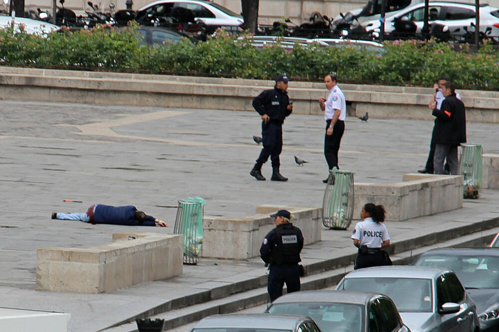 Policija, Pariz, Notr dam, Foto: Reuters