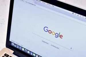 Naredna verzija Google Chromea blokiraće loše web oglase