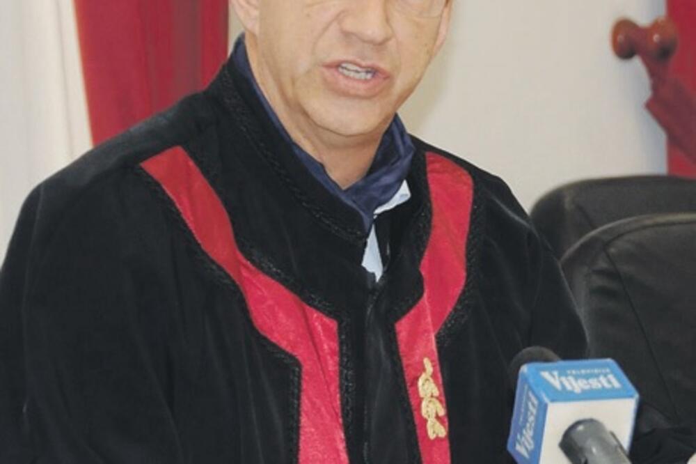 Miodrag Iličković (Novine)