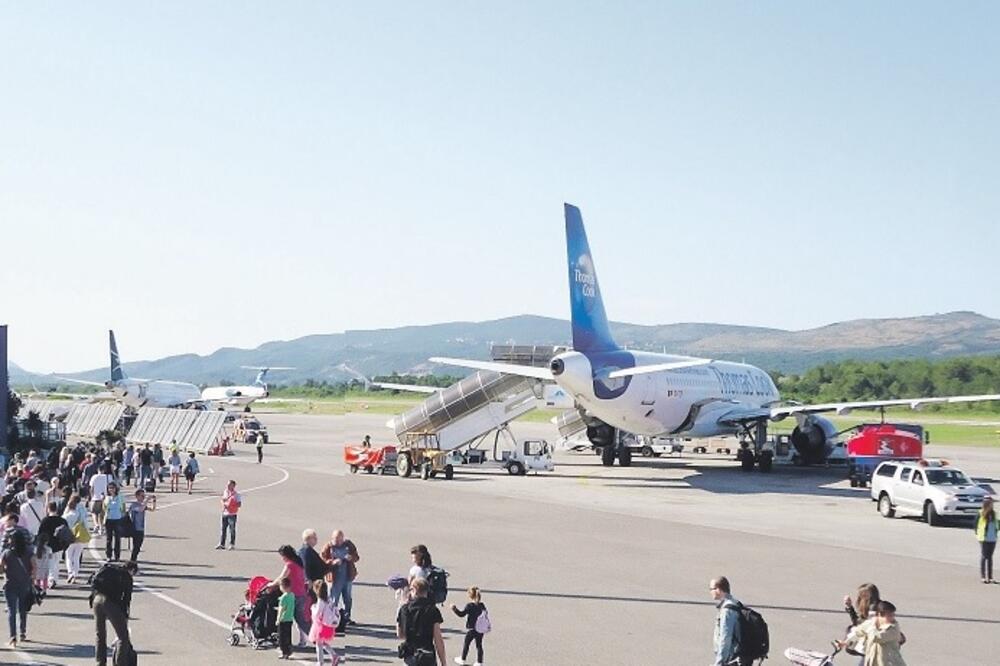 aerodrom Tivat, Foto: Siniša Luković