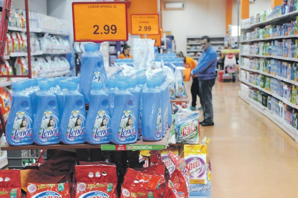 šampon, prodavnica, deterdžent, Foto: Boris Pejović