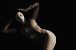 Žanrovski zaokret: Poslušajte novu pjesmu Sare Jo