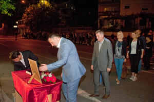Građani zapalili svijeće na 13. godišnjicu ubistva Duška Jovanovića