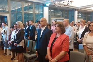 Vučinović ne zna čije je dugove izmirila Vlada