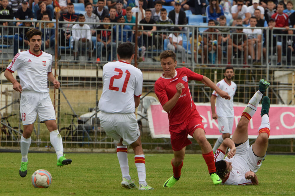 Dečić - Mladost, Foto: Luka Zeković
