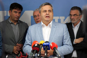 Mandić i Radunović: Očekujemo i odbacivanje optužbe za državni udar