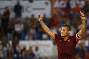 Kako su se svijet i fudbal promijenili od kada je Toti stupio na...