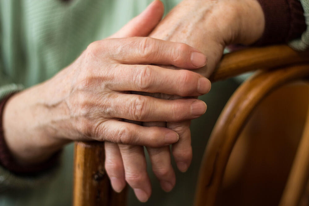 ruke, žena,, Foto: Shutterstock