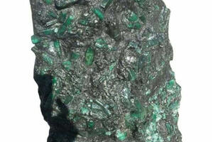 Brazil: Pronađen smaragd visok 1,3 metra težak 272 kilograma