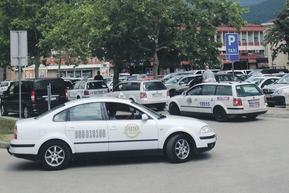 Budva taksi, taksi Budva, Foto: Vuk Lajović