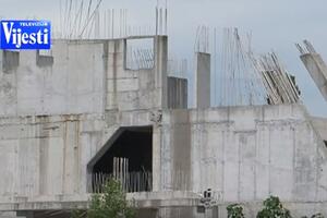 Čardak ni na nebu ni na zemlji: Sportska hala u Zeti gradi se...