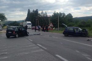 Udes na magistrali PG-DG: Više osoba povrijeđeno