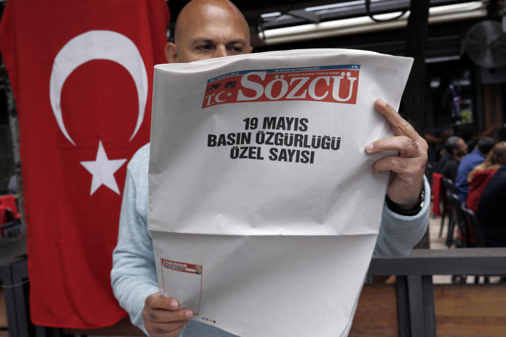 Turski list, prazne stranice, Foto: Beta-AP
