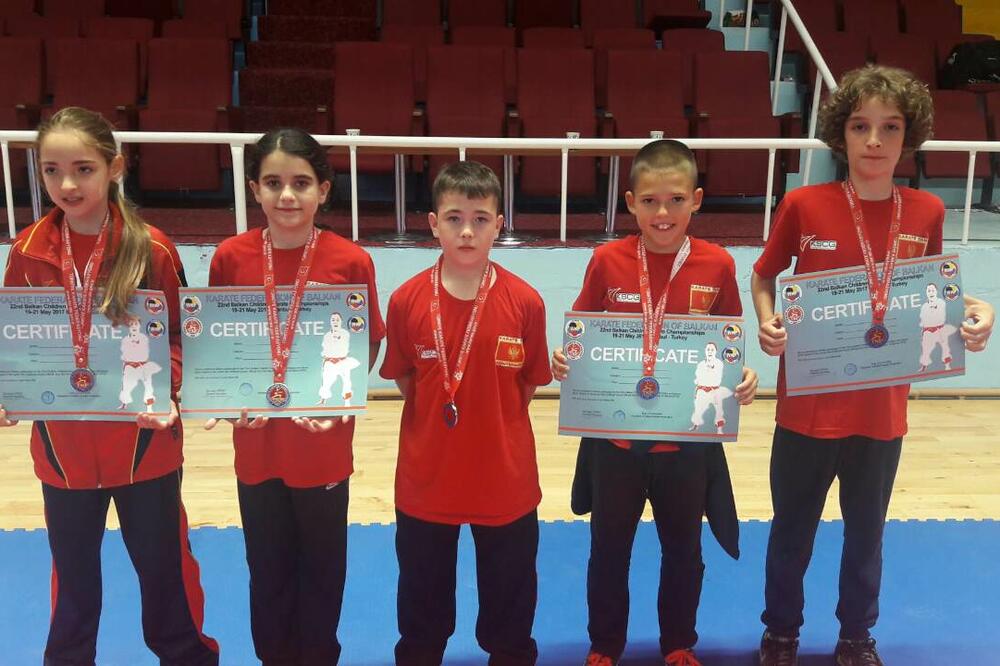 Kadetska karate reprezentacija Crne Gore, Foto: MINA