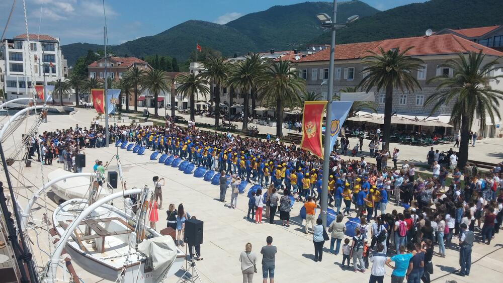 Tivat maturanti ples