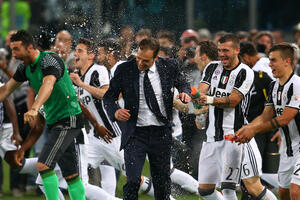 Uvertira za Kardif - Juventus osvojio Kup Italije