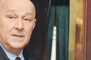 Do novca smanjenjem zaposlenih u adminsitraciji ili pravom...