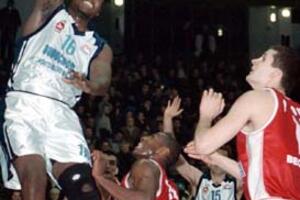 Stranci u KK Budućnost: Džejms prva zvijezda, Kanađani pun pogodak