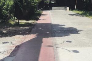 Neće stazu za bicikliste na trotoaru