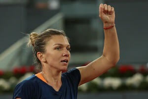 Halep i Mladenović za trofej u Madridu