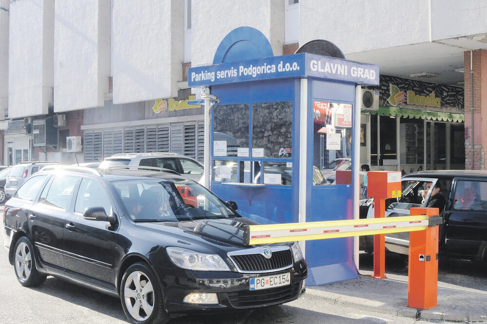 Parking, parking servis, parkiranje, Foto: Zoran Đurić