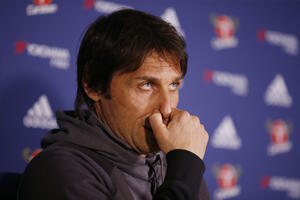 Konte odbija priču o prelasku u Inter