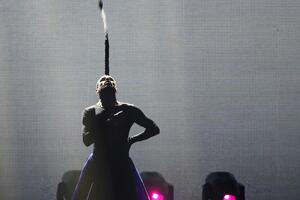 Adieu, biču od pletenice iz Crne Gore