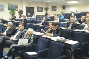 Srzentić: Morate bolje, dobili ste 960.000 eura