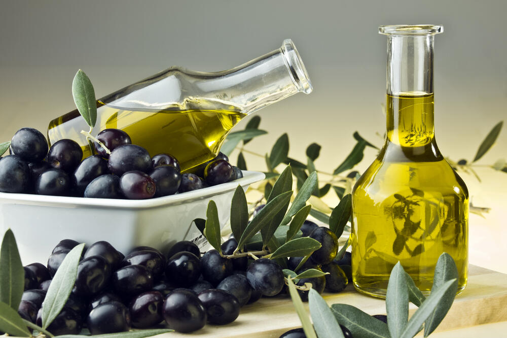 Maslinovo ulje, masline, Foto: Shutterstock.com