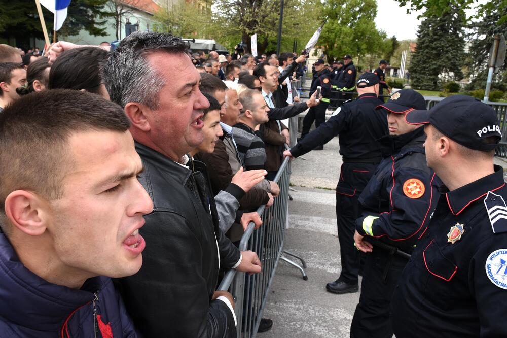 Protest DF, Cetinje, Foto: Boris Pejović