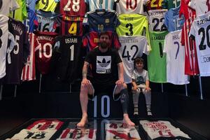 Mesi otkrio kolekciju dresova - ima li Ronaldovog među njima?