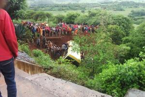 Tanzanija: Autobus s osnovcima udario u drveće, 34 stradalo